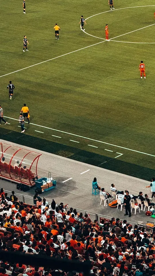 The Psychology of the Transfer Window: Timing and Tactics